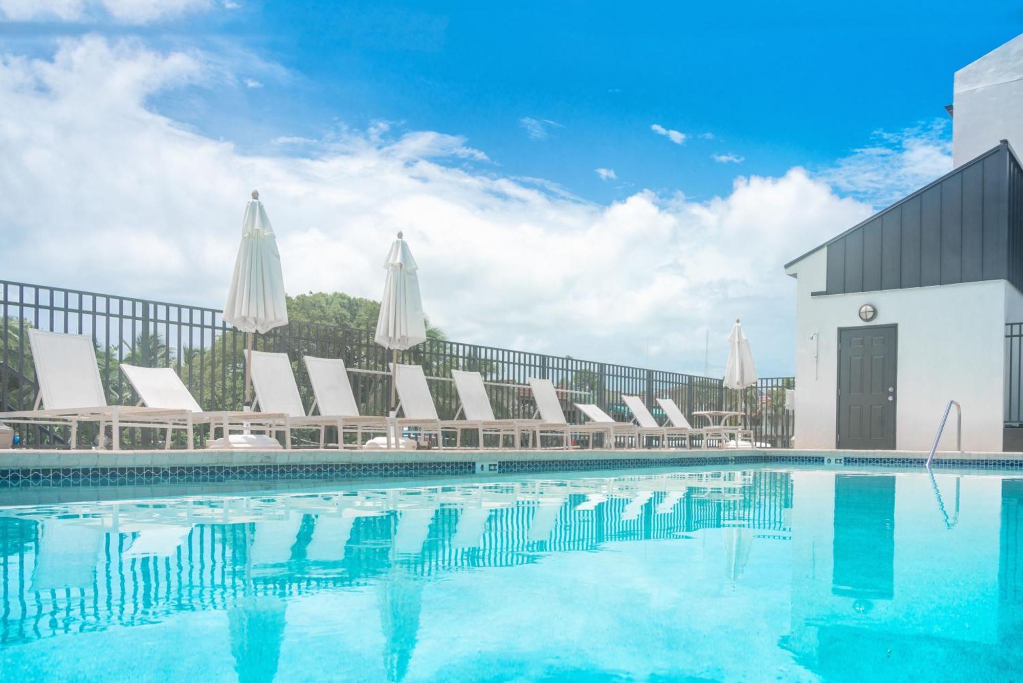 Waterside Suites And Marina Ки Ларго Экстерьер фото
