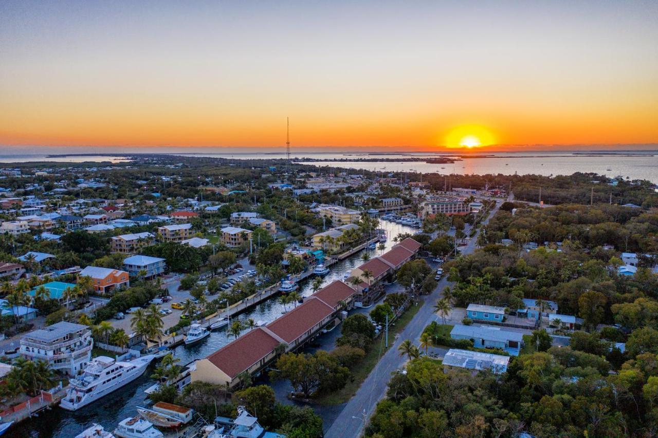 Waterside Suites And Marina Ки Ларго Экстерьер фото